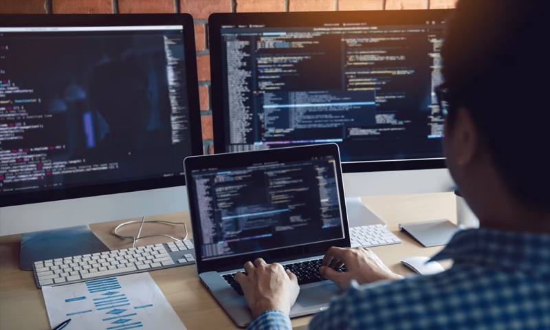 数据科学选型:R与Python如何赋能祁县网站建设?